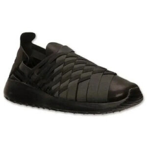 NWOT Nike Roshe Run Woven 2.0 Sneakers